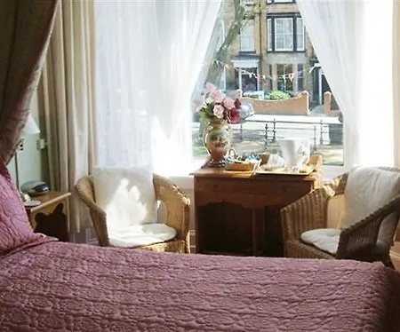 Hotel Airedale 3*